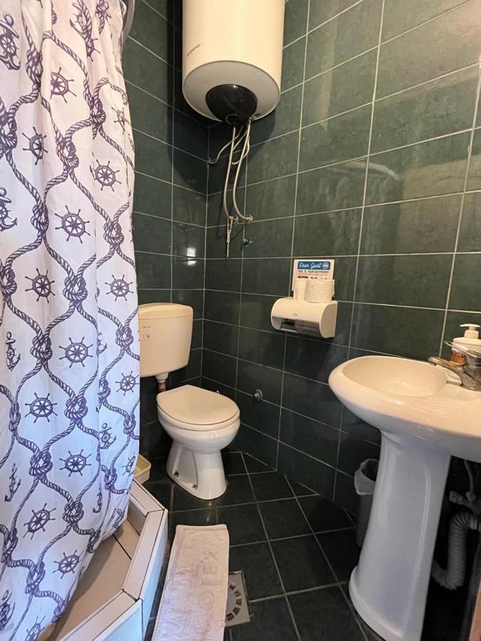 Hostel Anton Tivat Eksteriør bilde