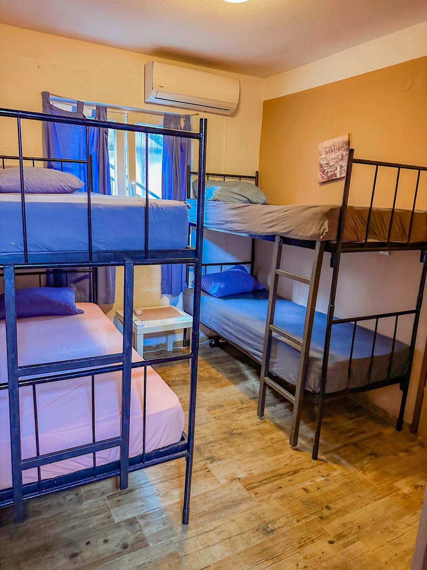 Hostel Anton Tivat Eksteriør bilde