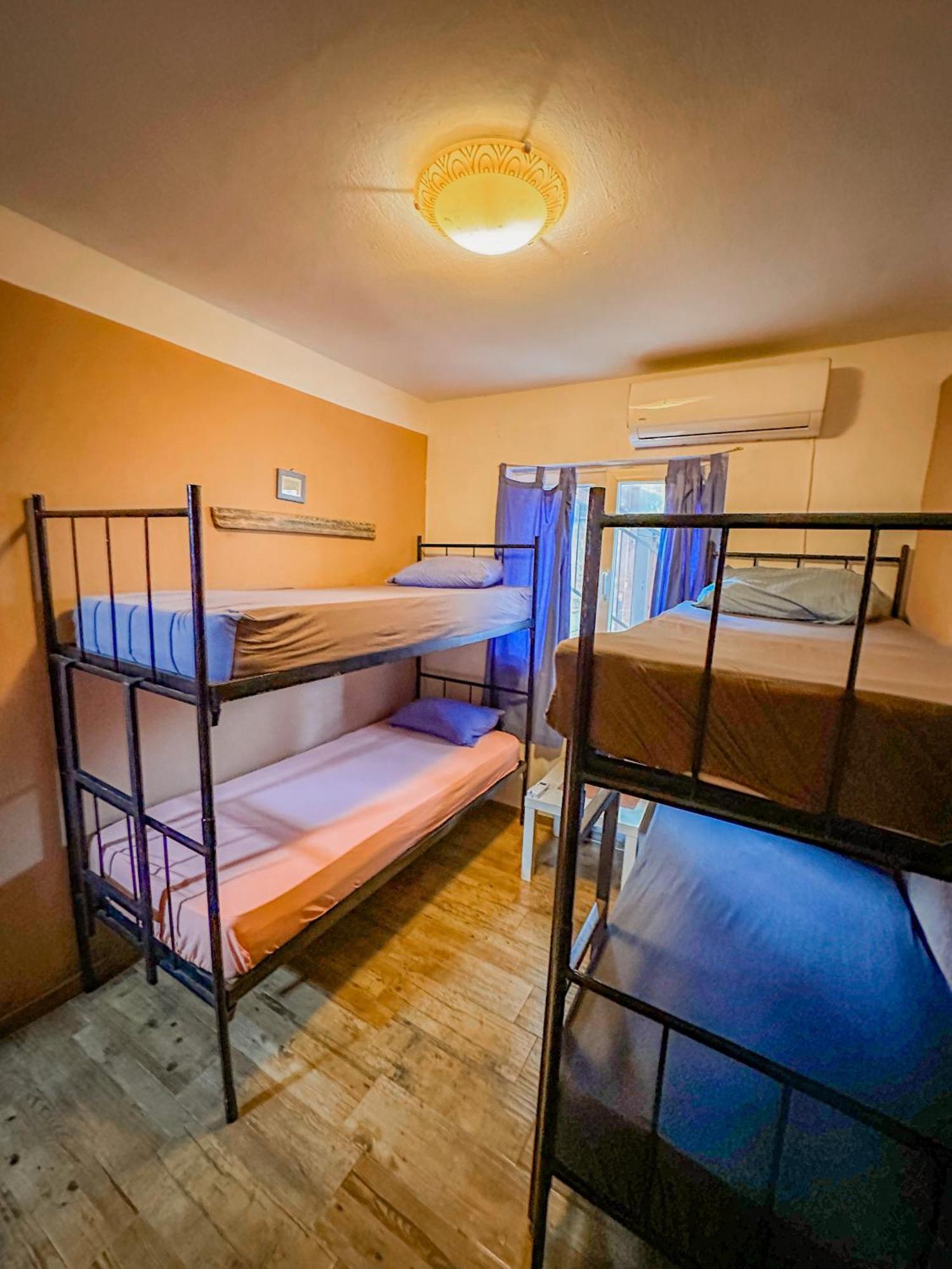 Hostel Anton Tivat Eksteriør bilde