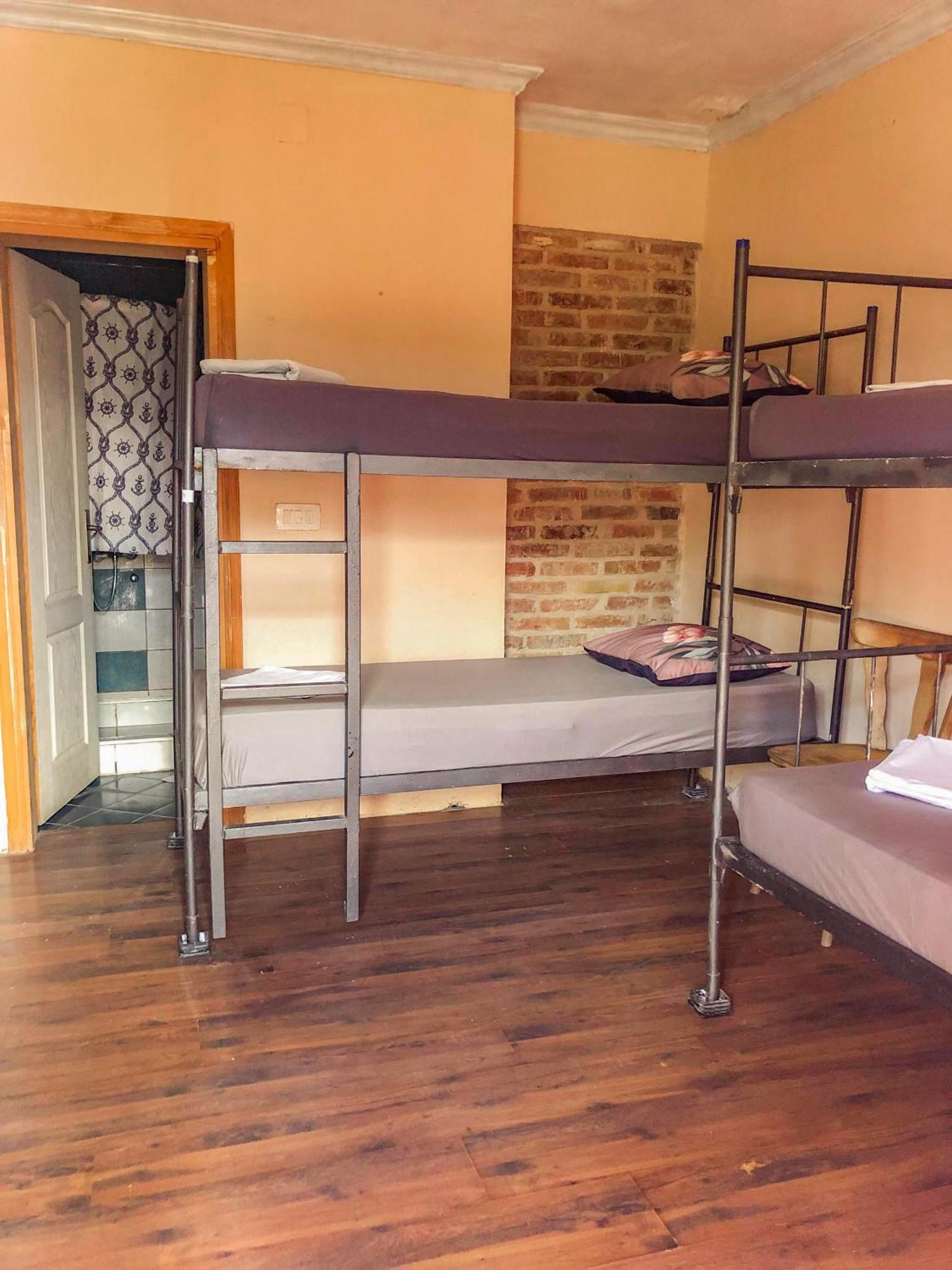 Hostel Anton Tivat Eksteriør bilde