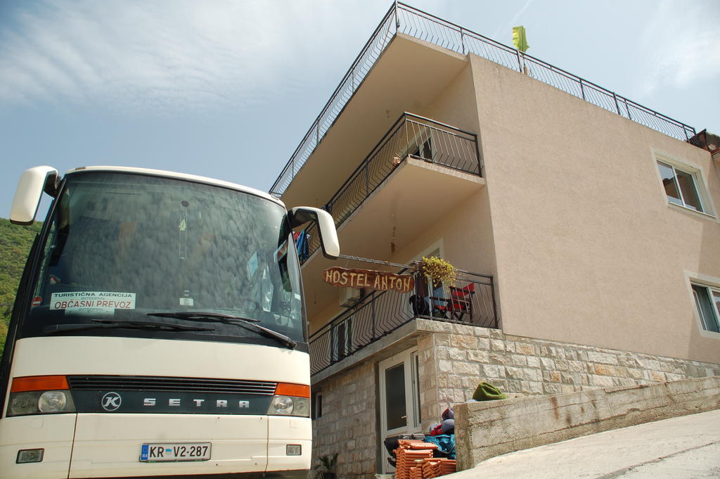 Hostel Anton Tivat Eksteriør bilde